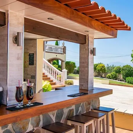 Villa Castillo Esmeralda