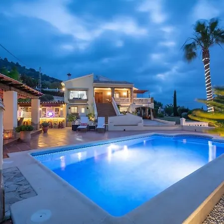 Villa Castillo Esmeralda *