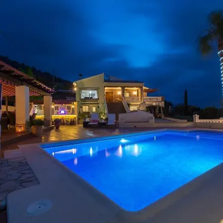 Castillo Esmeralda Villa